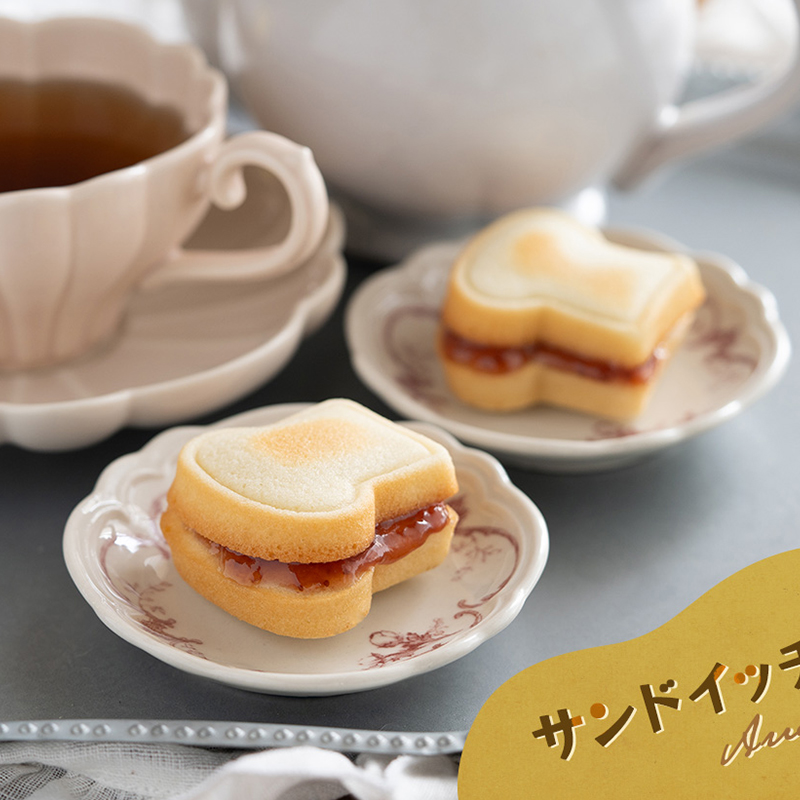 8 空洞トーストパンパターン炭素鋼ケーキ型マドレーヌマフィン - Kitchen Accessories For Baking のレビューと価格