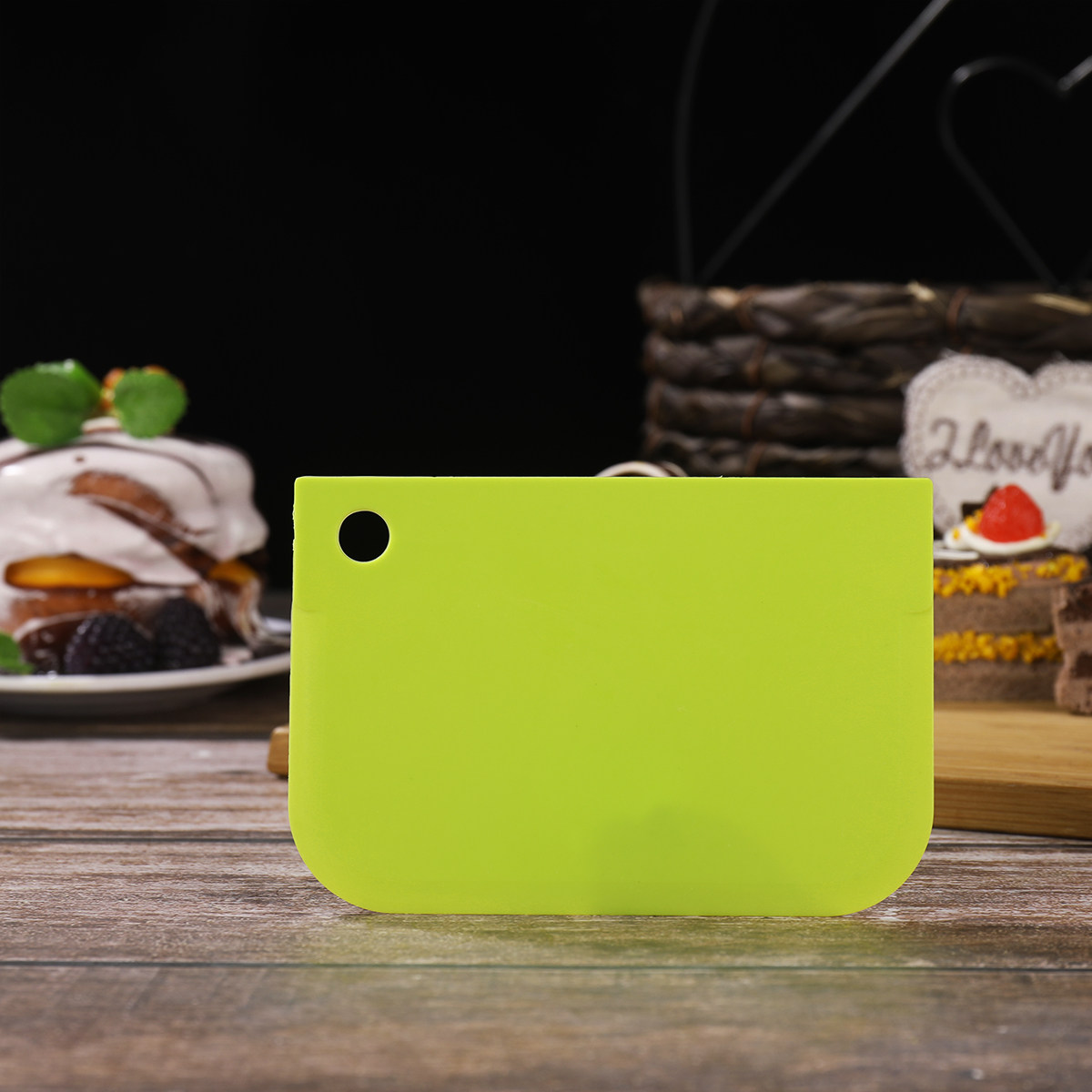 6個入りプラスチック製スクレーパーセット、ストレートとカーブ - Dough Scraper Curved のレビューと価格