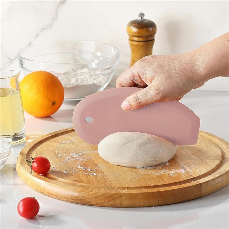 AEE2-シリコンボウルスクレーパー 柔軟な曲線エッジ 食品 - Dough Scraper Curved のレビューと価格